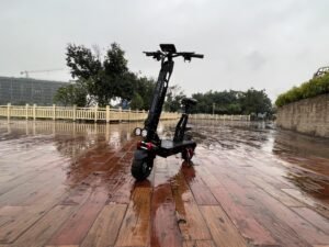 Electric scooter Brake:Front/rear hydraulic oil Brake